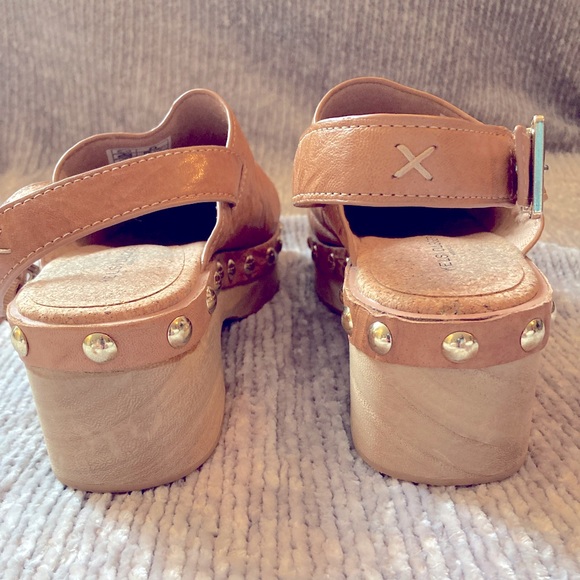 Kelsi Dagger Brooklyn Warehouse Clogs, Adjustable, Brown, Gold Studs, Size 8 - Picture 9 of 9